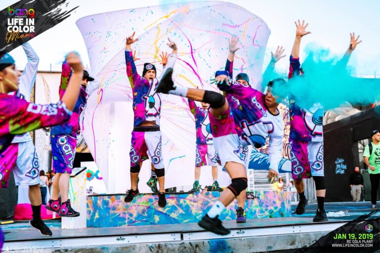 Life In color paint party dancing 768x512