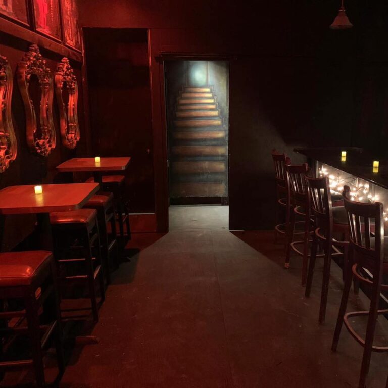 RavenLoungeBarArea 768x768